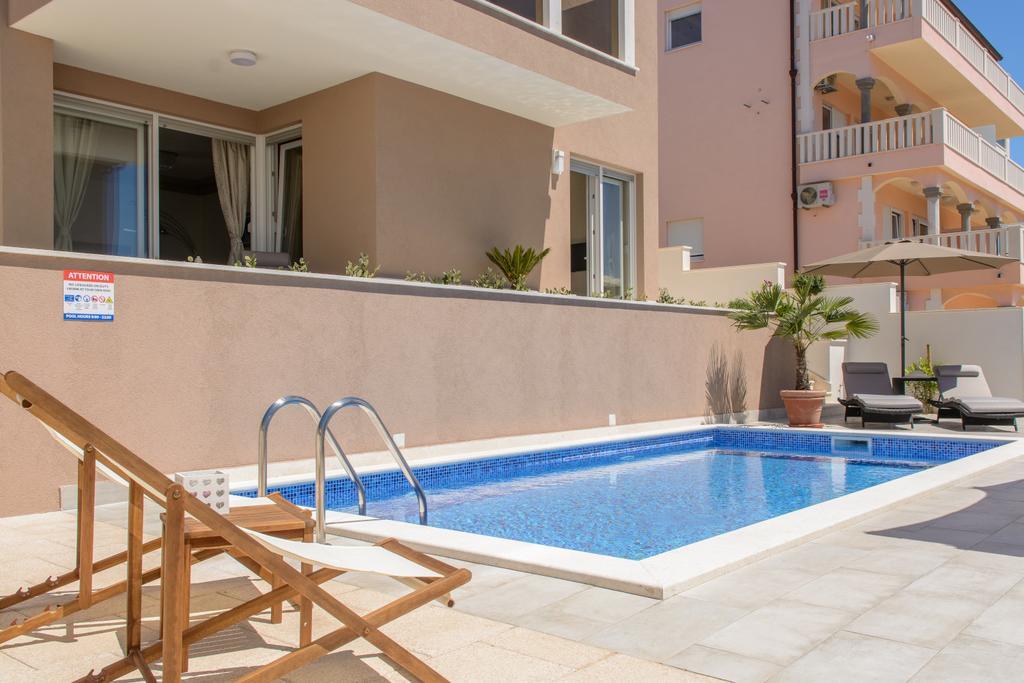 Apartments Villa Atlantis トロギール エクステリア 写真