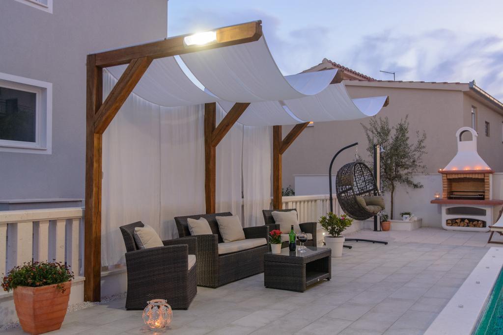 Apartments Villa Atlantis トロギール エクステリア 写真