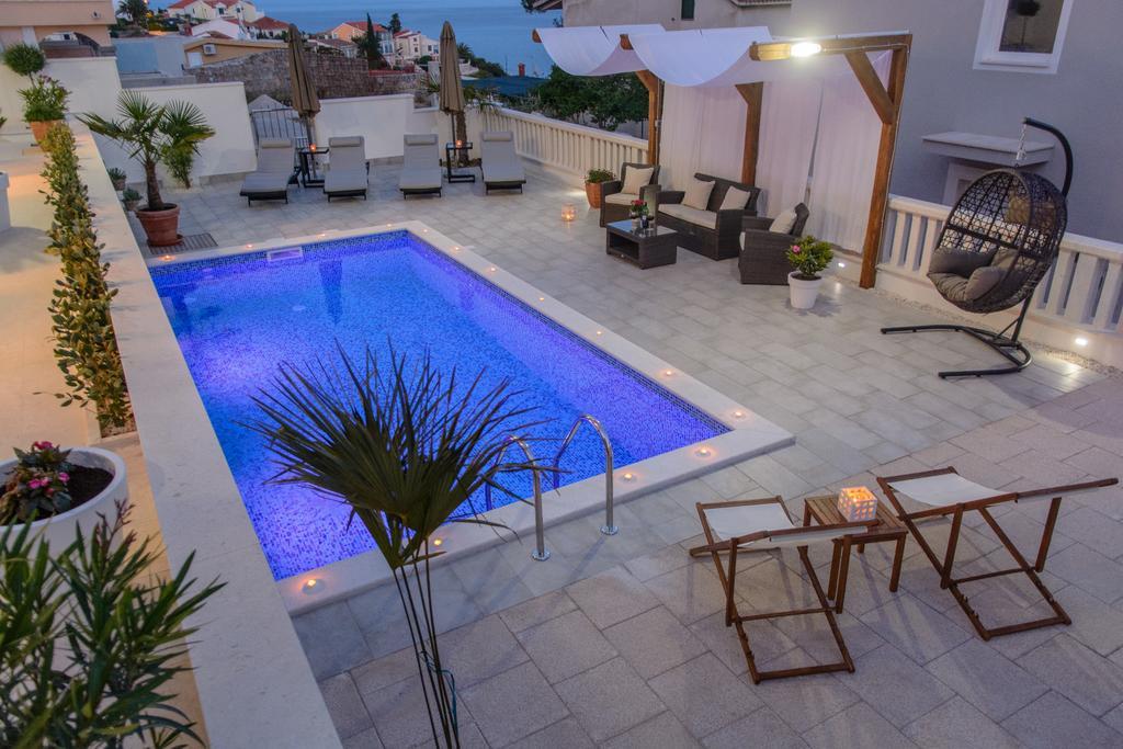 Apartments Villa Atlantis トロギール エクステリア 写真