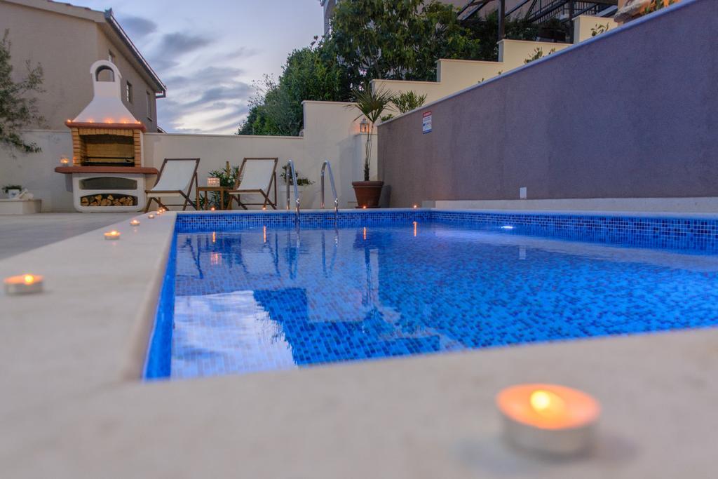 Apartments Villa Atlantis トロギール エクステリア 写真
