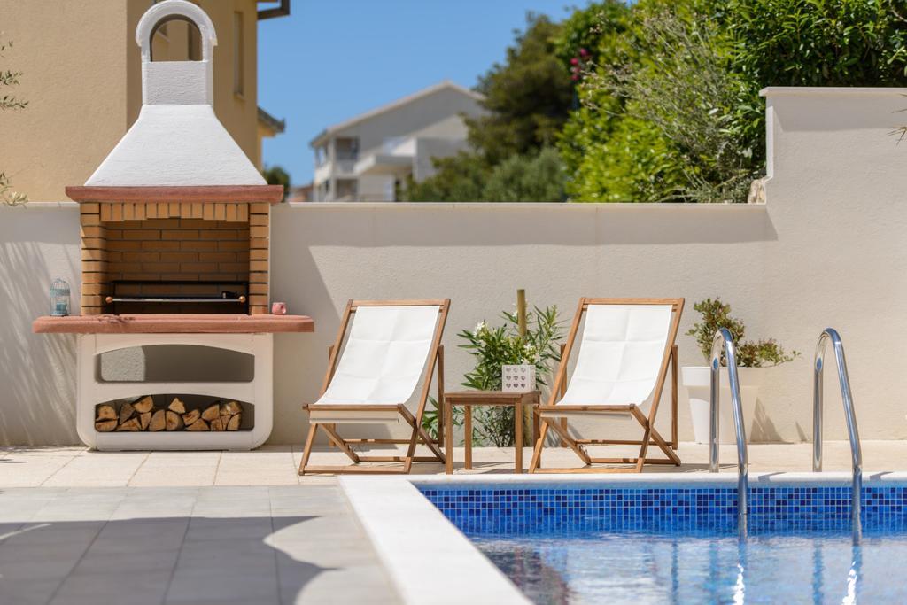 Apartments Villa Atlantis トロギール エクステリア 写真