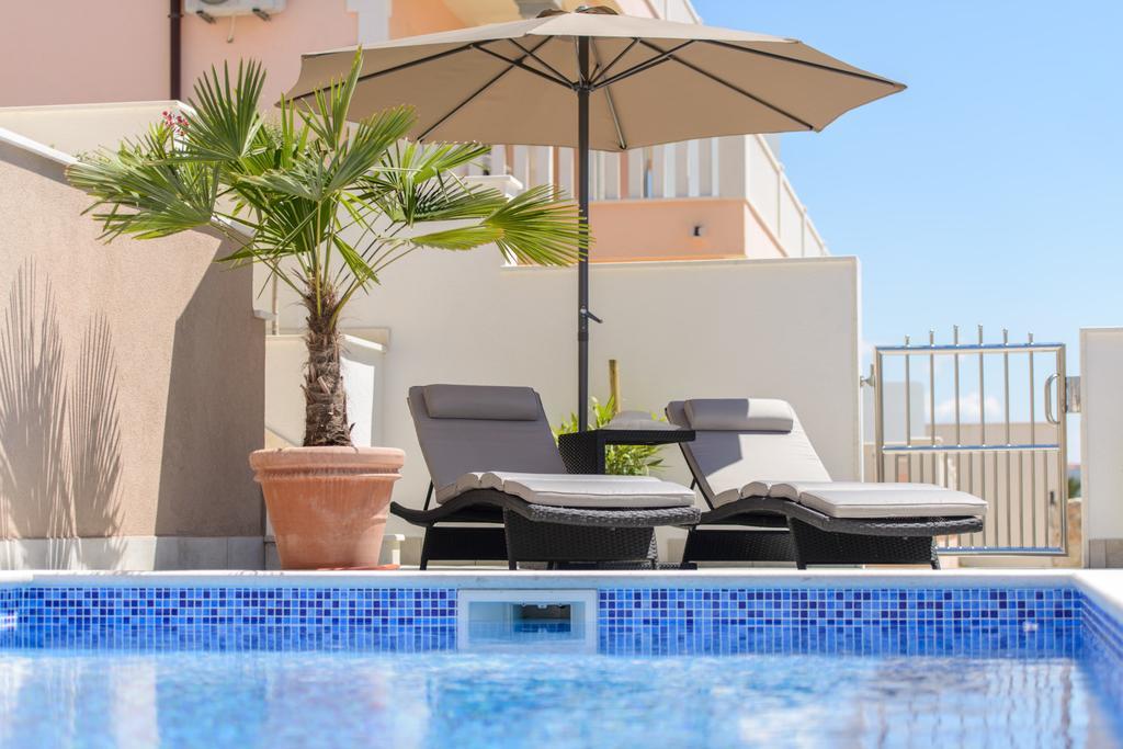 Apartments Villa Atlantis トロギール エクステリア 写真