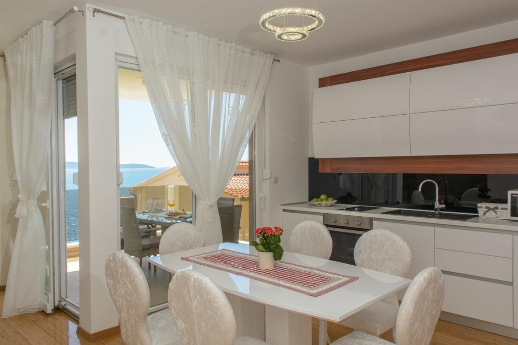 Apartments Villa Atlantis トロギール エクステリア 写真