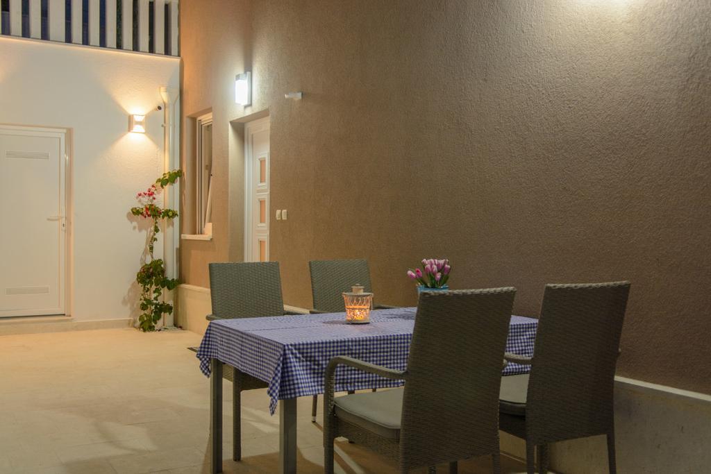 Apartments Villa Atlantis トロギール エクステリア 写真