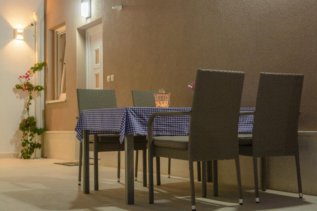 Apartments Villa Atlantis トロギール エクステリア 写真